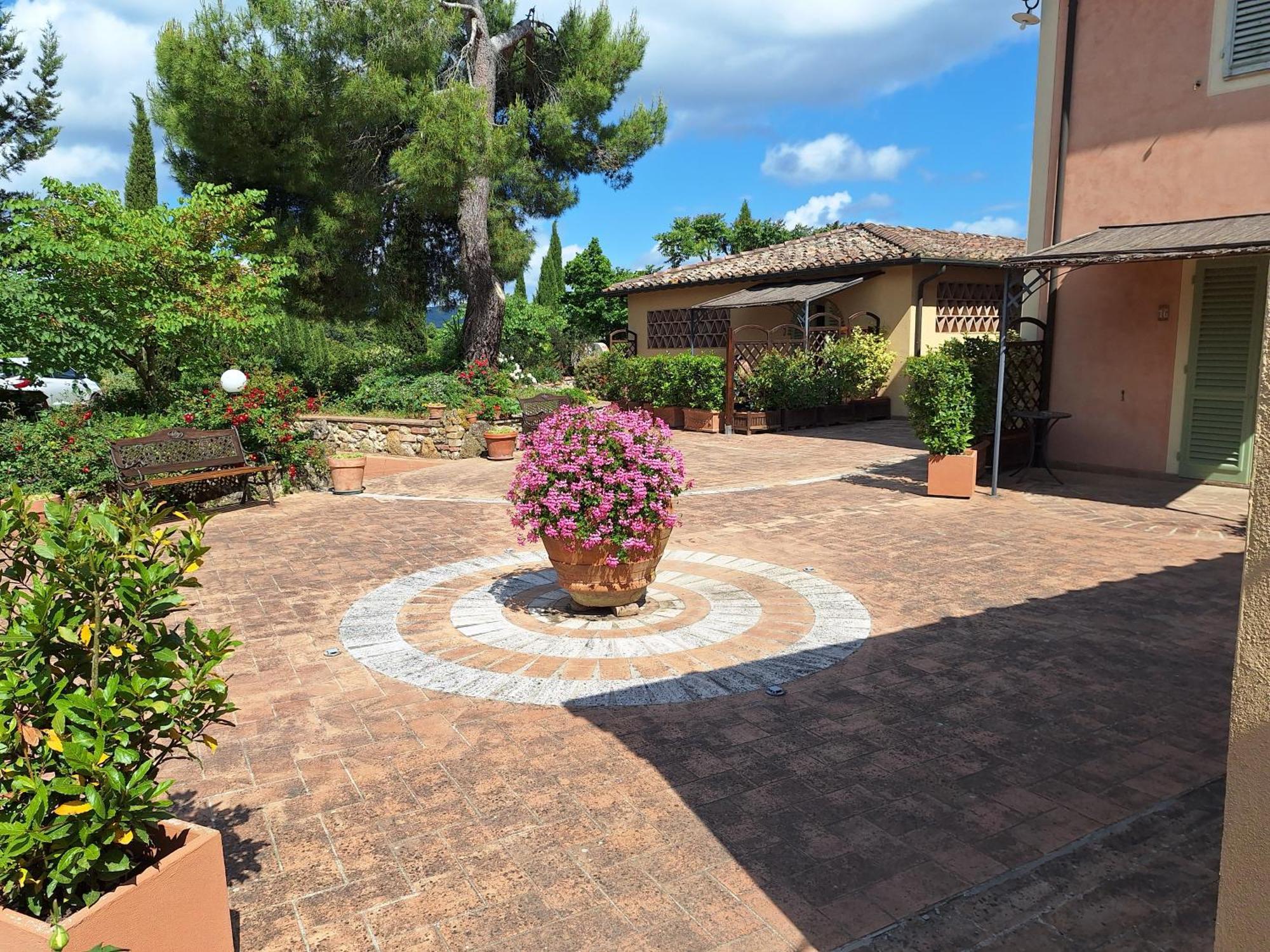 Antico Borgo Il Cardino Bed & Breakfast Сан Джиминяно Екстериор снимка